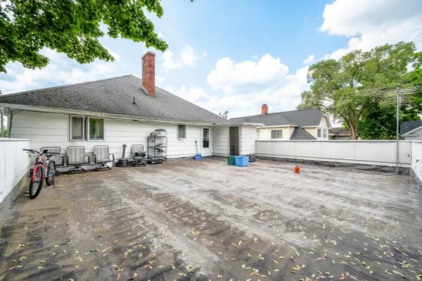 $271,900 | 117 South Warren Avenue, Big Rapids, MI 49307