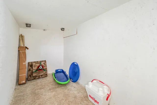 $271,900 | 117 South Warren Avenue, Big Rapids, MI 49307