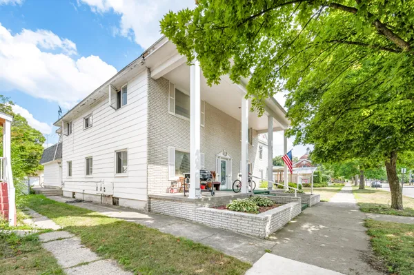 $271,900 | 117 South Warren Avenue, Big Rapids, MI 49307