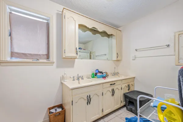 $271,900 | 117 South Warren Avenue, Big Rapids, MI 49307