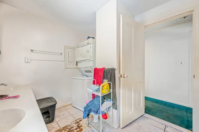 $271,900 | 117 South Warren Avenue, Big Rapids, MI 49307