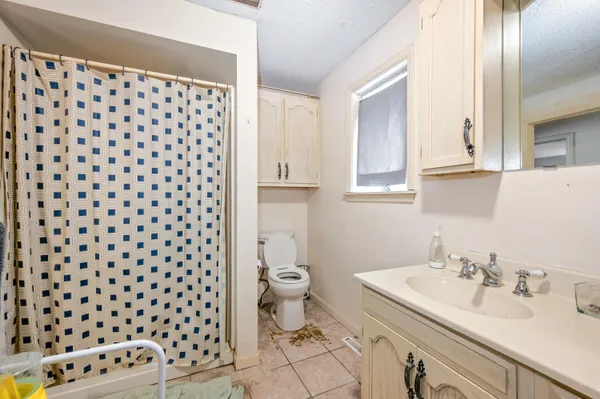 $271,900 | 117 South Warren Avenue, Big Rapids, MI 49307