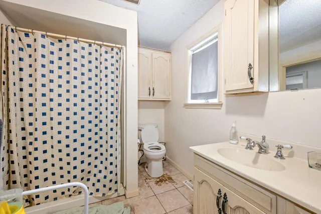 $271,900 | 117 South Warren Avenue, Big Rapids, MI 49307