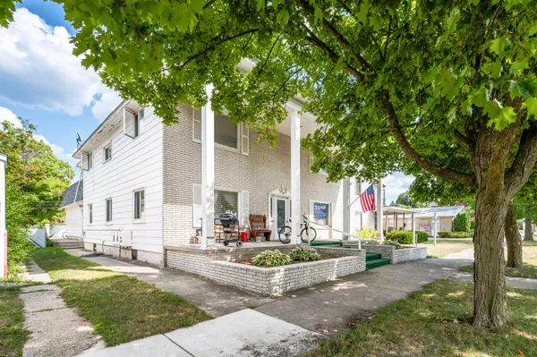 $271,900 | 117 South Warren Avenue, Big Rapids, MI 49307