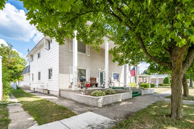 $271,900 | 117 South Warren Avenue, Big Rapids, MI 49307
