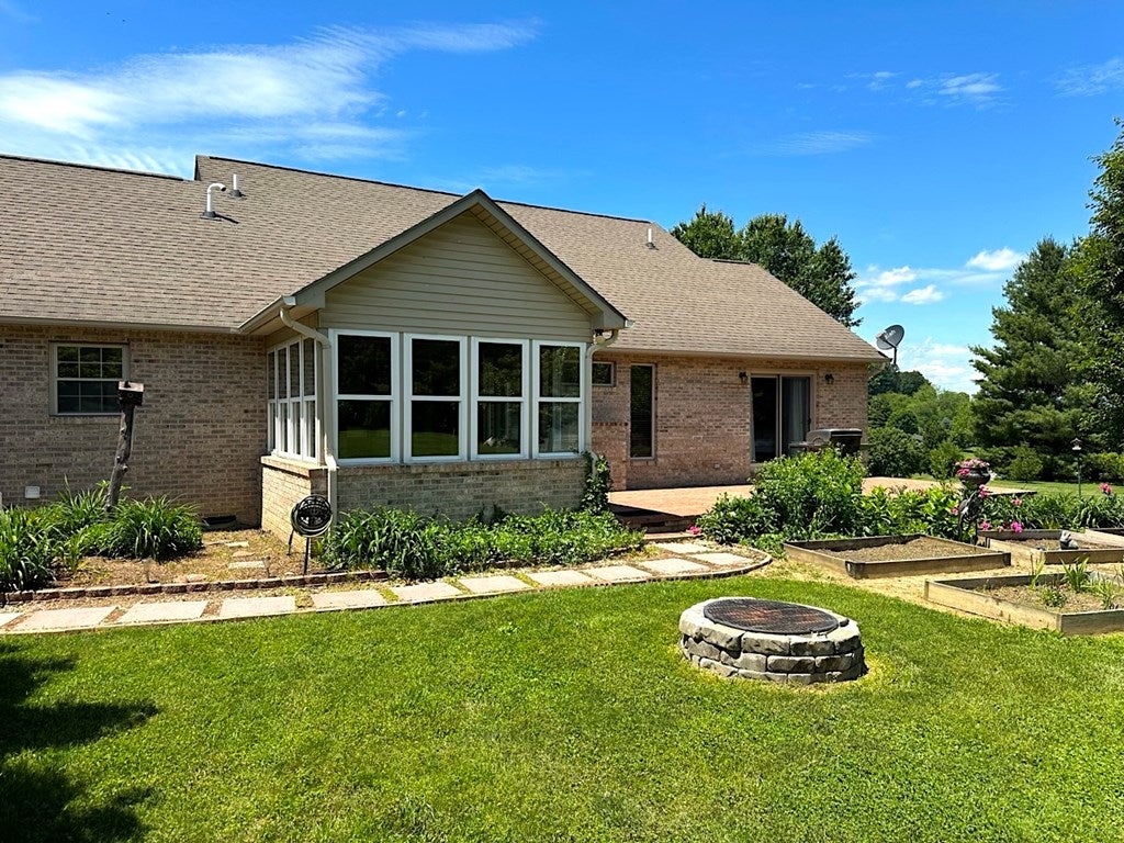 903 Country View Road Rural Retreat, VA 24368 - Photo 7 of 42 Gallery Image 7
