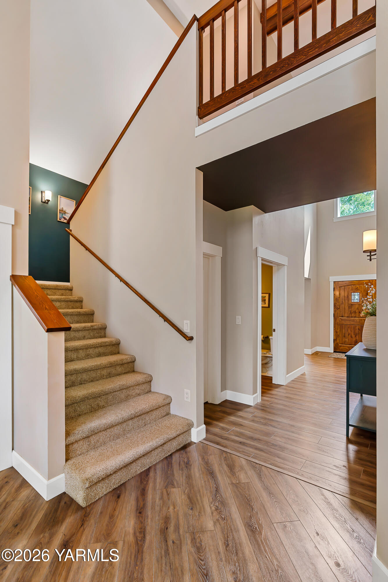 10001 Occidental Road Yakima, WA 98903 - Photo 31 of 53 Upstairs