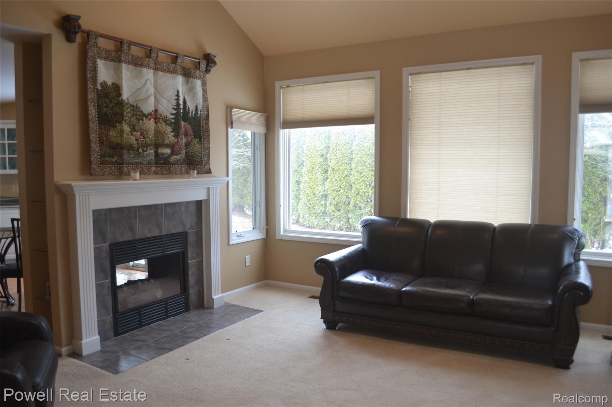 3148 Topview Court Rochester, MI 48309 - Photo 6 of 20 6.JPG