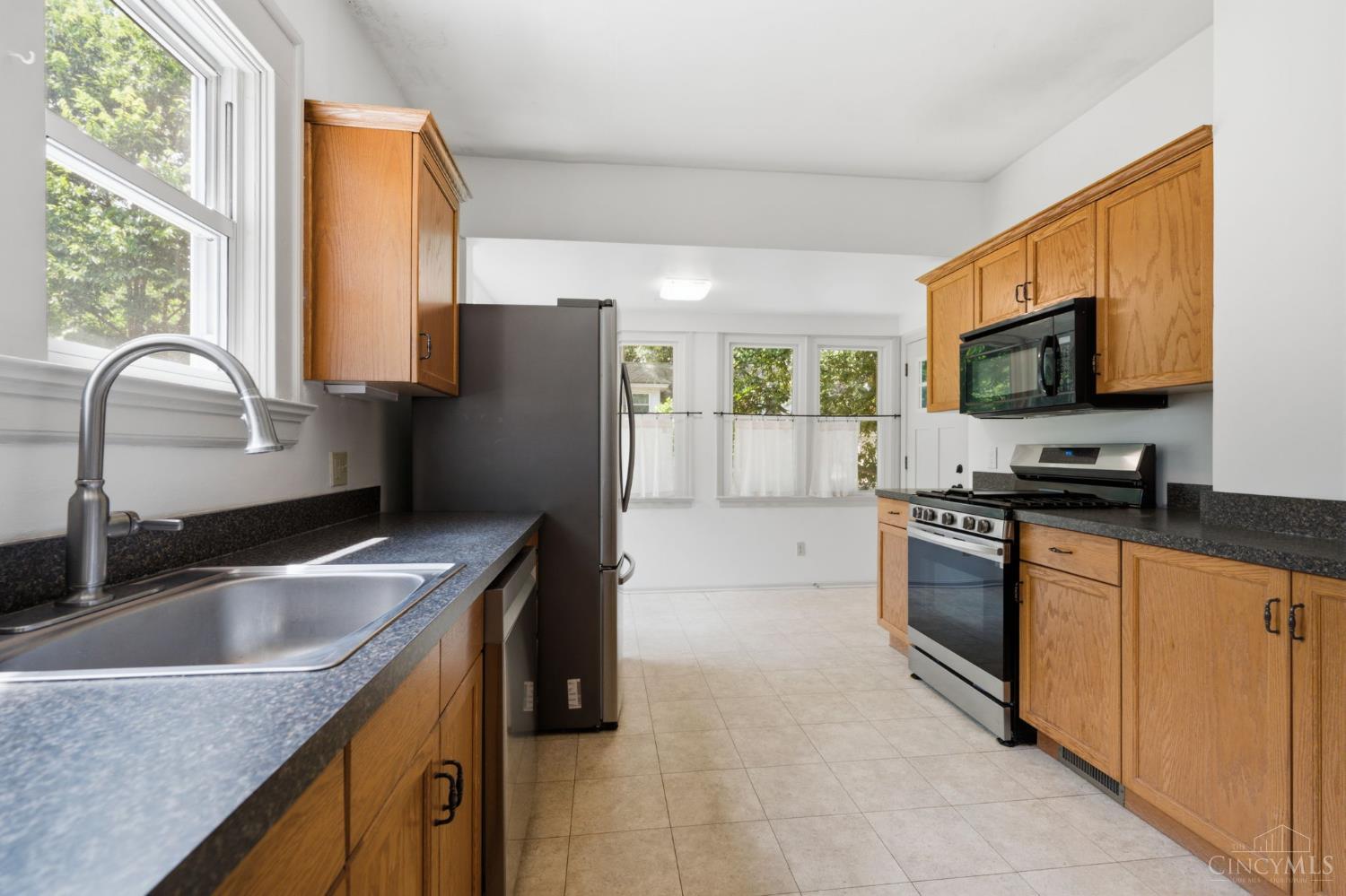 4449 Foley Road Cincinnati, OH 45238 - Photo 12 of 43 Gallery Image 12