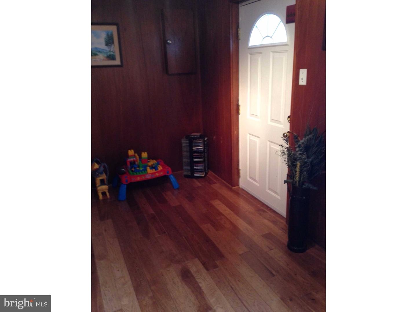 813 Rennard Street Philadelphia, PA 19116 - Photo 14 of 24 Gallery Image 14
