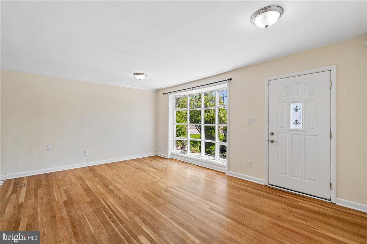 13012 Georgia Avenue Silver Spring, MD 20906 - Photo 4 of 31 Bright and airy entryway awaits you.