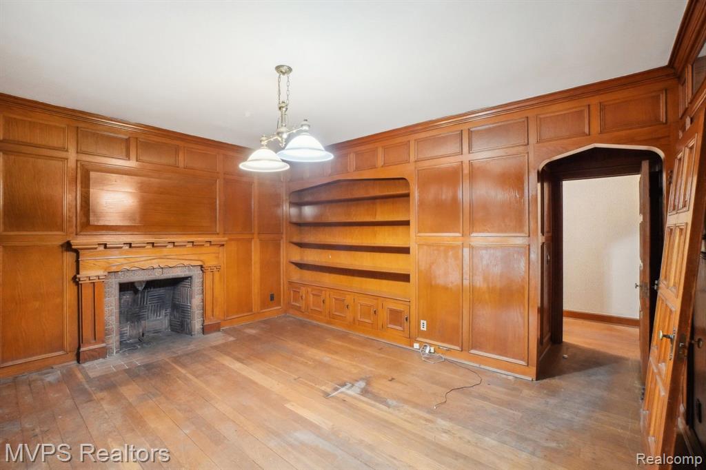 14574 Rutland Street Detroit, MI 48227 - Photo 13 of 60