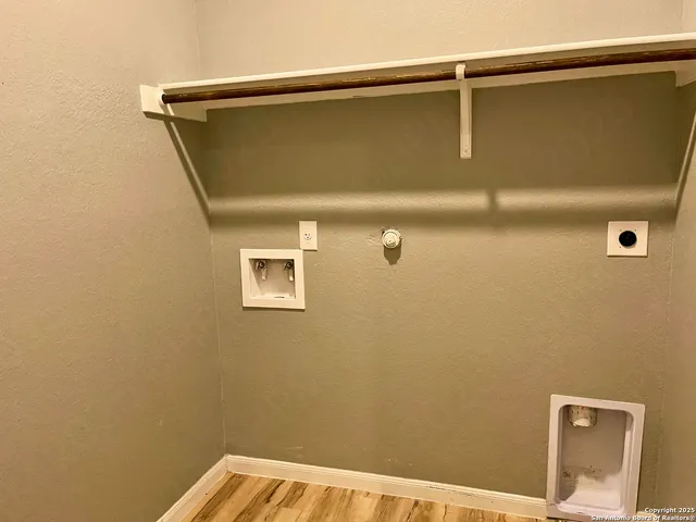 a close up of a shower