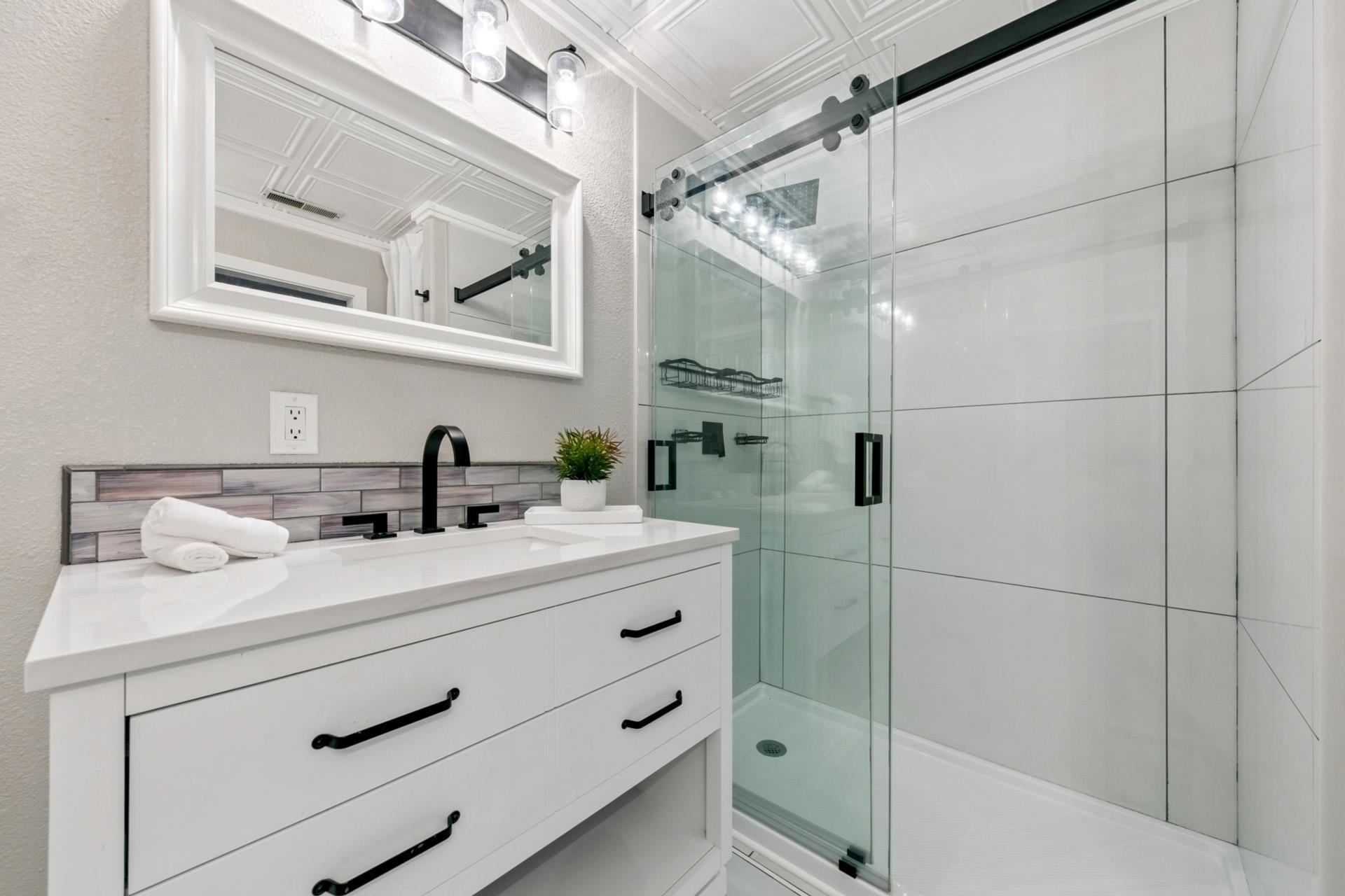 10147 Pine Cone Road Truckee, CA 96161 - Photo 16 of 28 Gallery Image 16