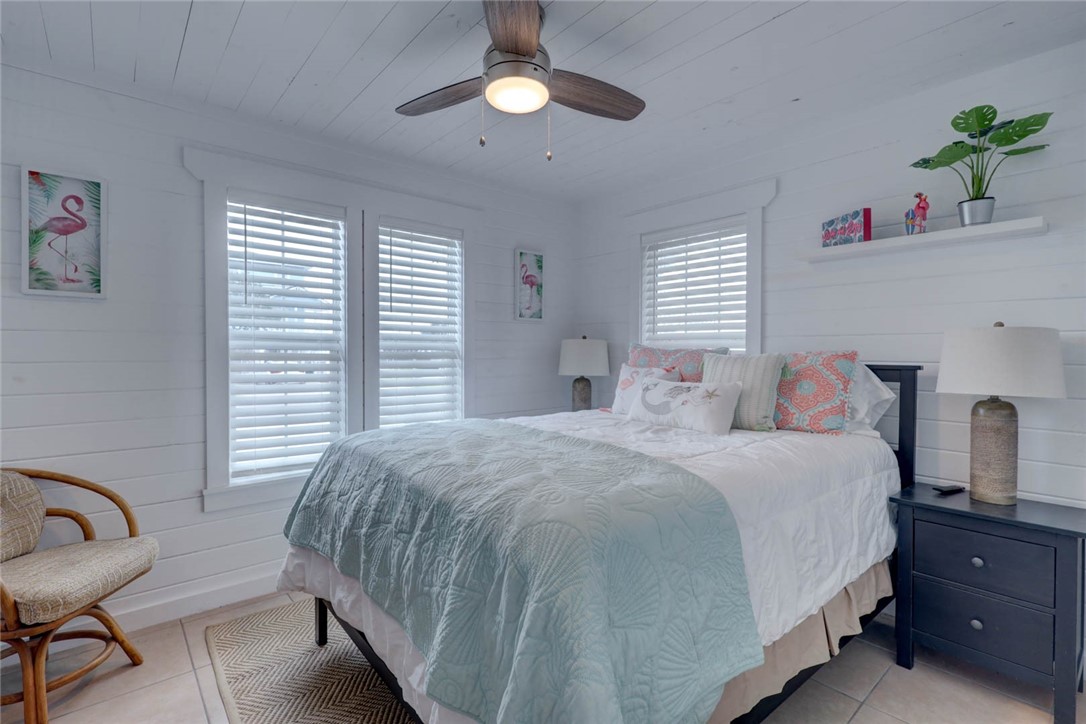4034 Laguna Shores Road Corpus Christi, TX 78418 - Photo 23 of 40