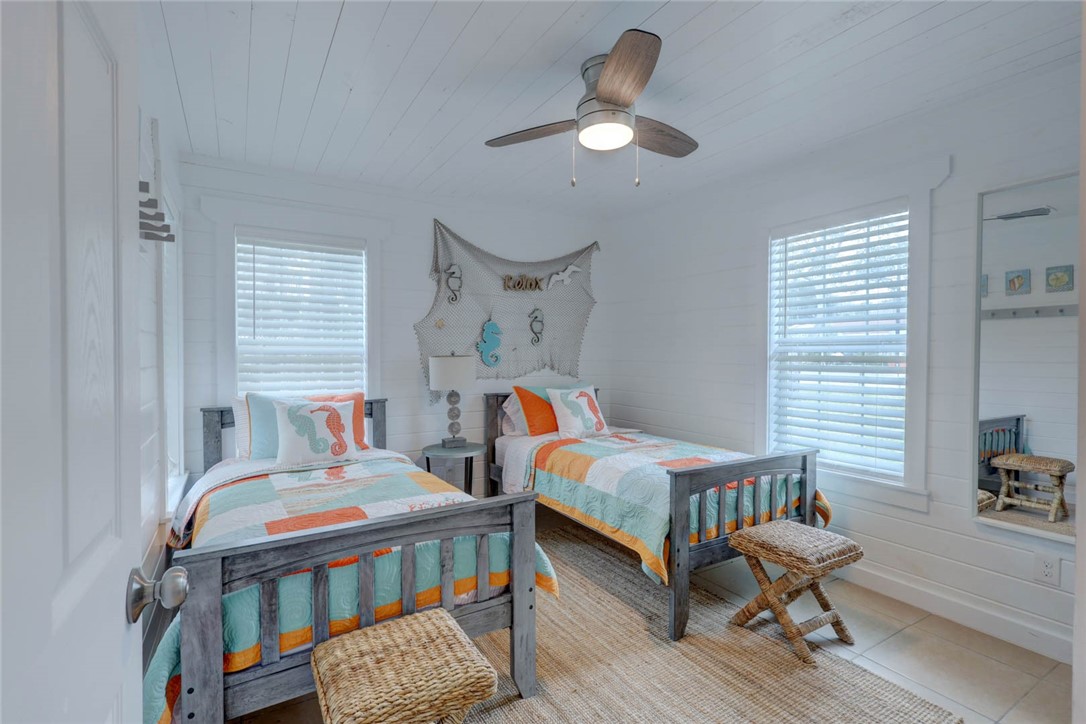 4034 Laguna Shores Road Corpus Christi, TX 78418 - Photo 28 of 40