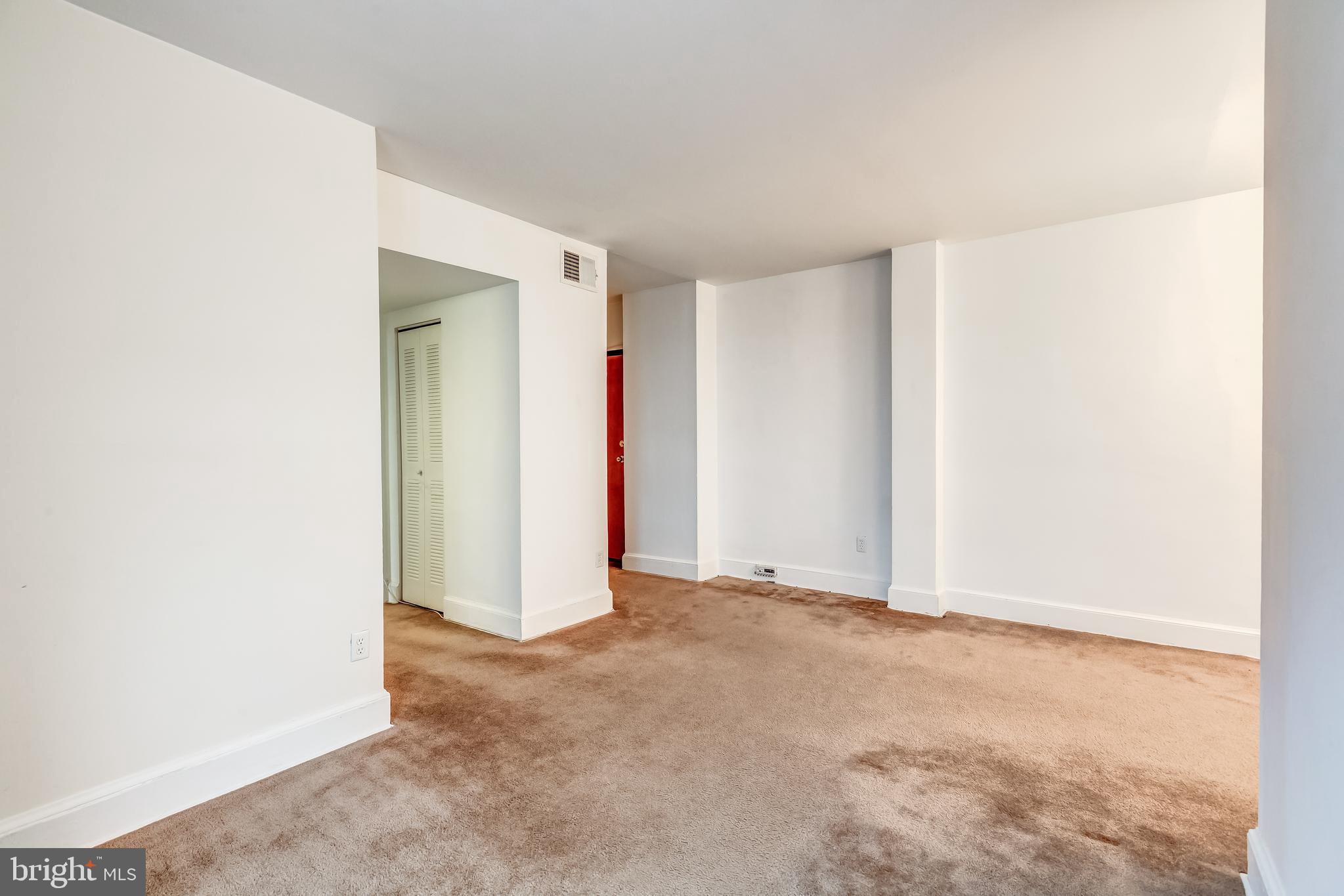 3060 16th Street Northwest, Unit 308 Washington, DC 20009 - Photo 6 of 21 a view of an empty room