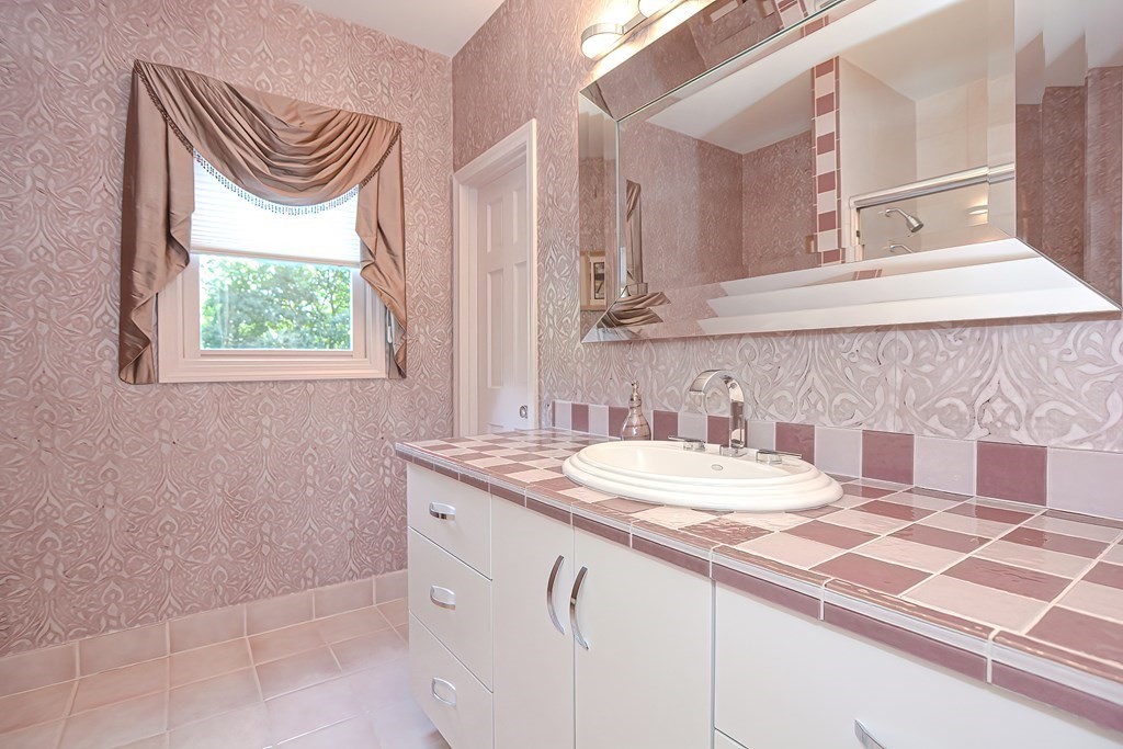 41 Castle Drive Sharon, MA 02067 - Photo 15 of 29