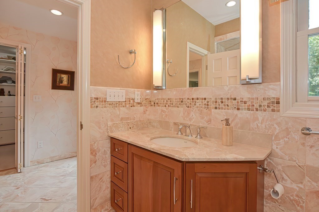 41 Castle Drive Sharon, MA 02067 - Photo 18 of 29