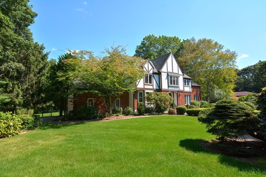 41 Castle Drive Sharon, MA 02067 - Photo 2 of 29