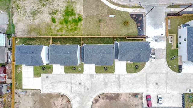 $2,100 | 407 Stonework Oaks Lane, Houston, TX 77076