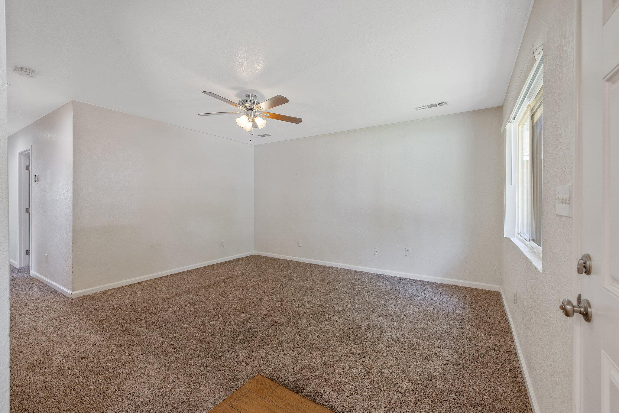 513 South R Street Tulare, CA 93274 - Photo 5 of 29 5-web-or-mls-713A5410