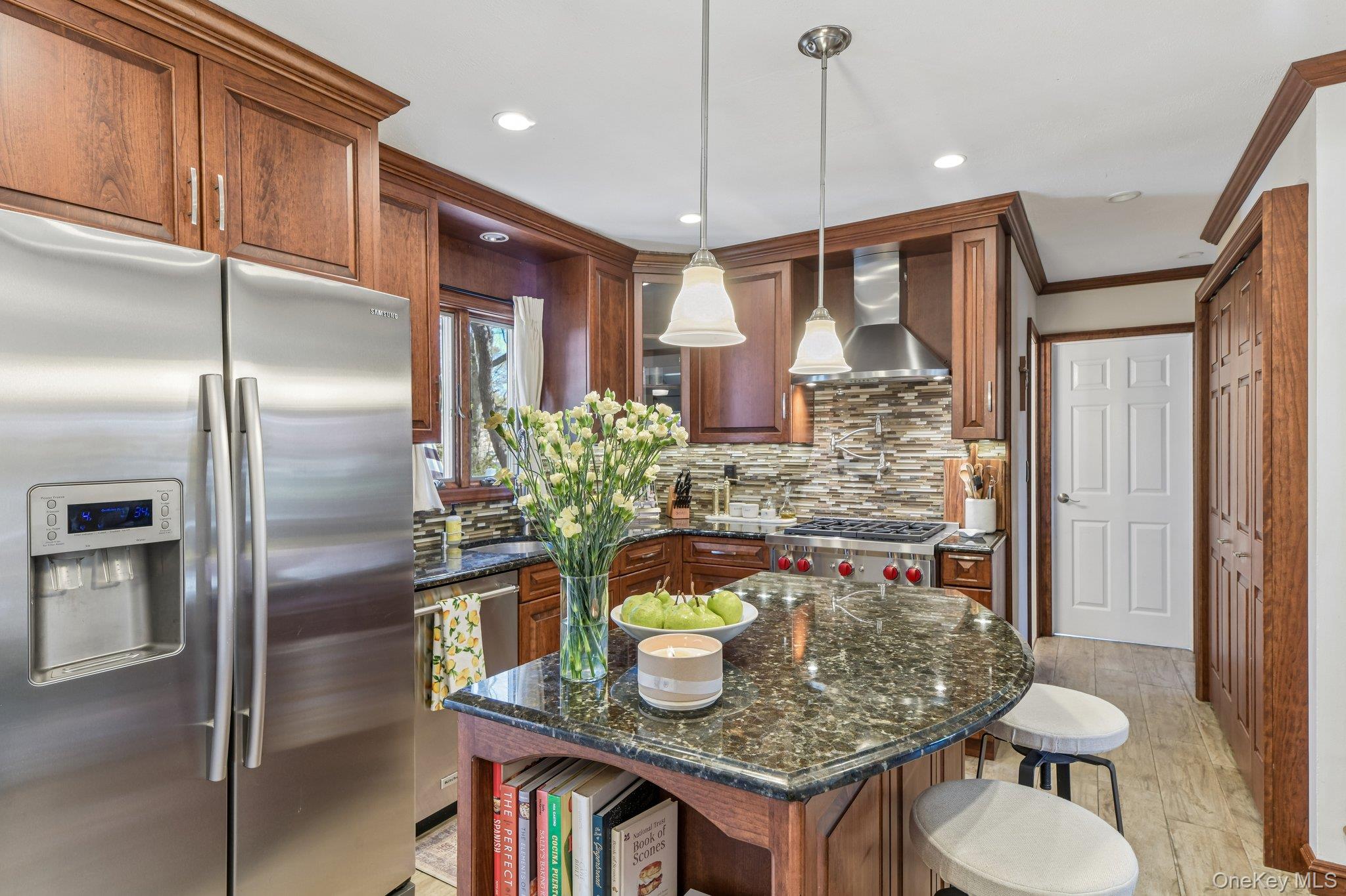 41 Orchid Road East Patchogue, NY 11772 - Photo 14 of 34