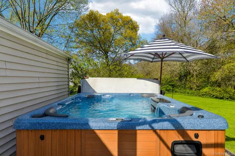 $575,000 | 41 Orchid Road, East Patchogue, NY 11772