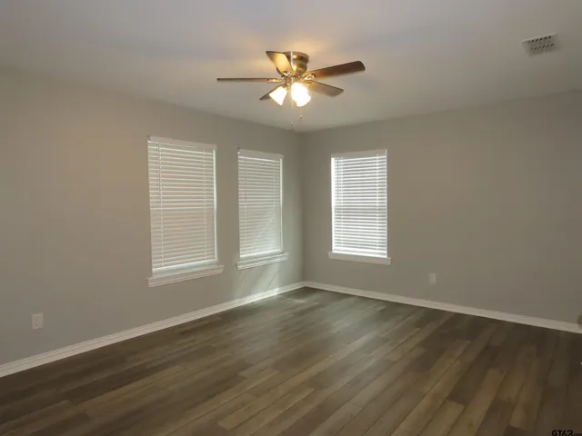 $1,400 | 2403 West Sherwood Street, Tyler, TX 75702