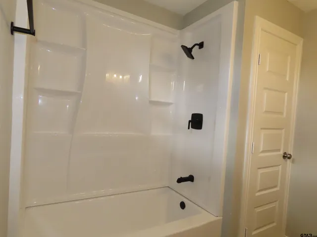 $1,400 | 2403 West Sherwood Street, Tyler, TX 75702