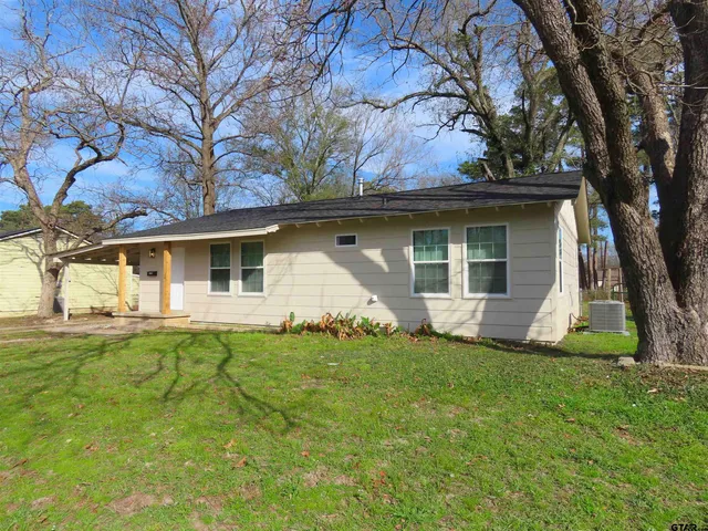 $1,400 | 2403 West Sherwood Street, Tyler, TX 75702