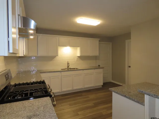 $1,400 | 2403 West Sherwood Street, Tyler, TX 75702