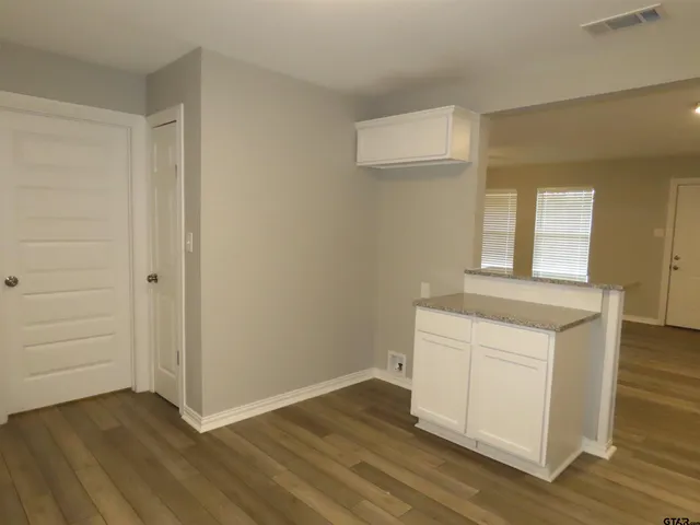 $1,400 | 2403 West Sherwood Street, Tyler, TX 75702