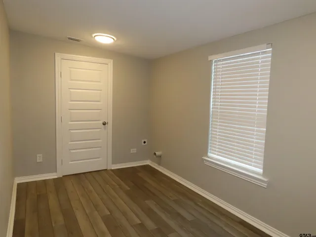 $1,400 | 2403 West Sherwood Street, Tyler, TX 75702