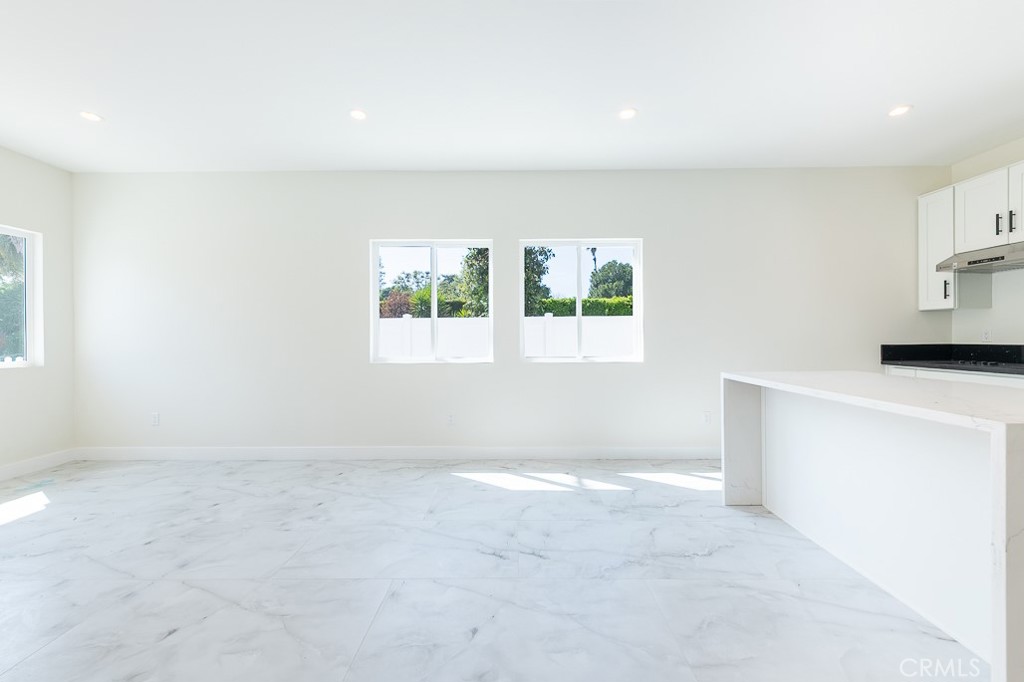 19453 Strathern Street Reseda, CA 91335 - Photo 13 of 28