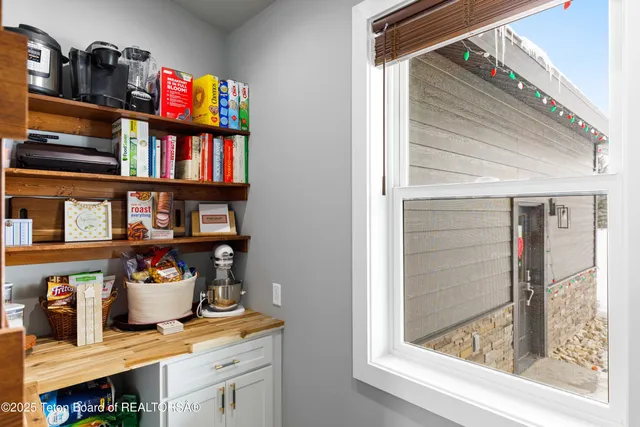 $845,000 | 152 Porto Road, Star Valley Ranch, WY 83127