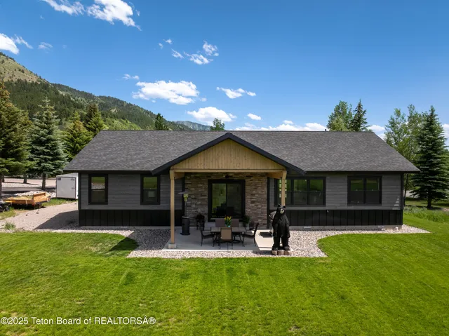 $845,000 | 152 Porto Road, Star Valley Ranch, WY 83127