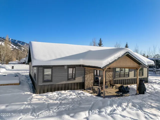 $845,000 | 152 Porto Road, Star Valley Ranch, WY 83127