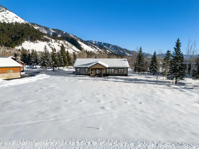 $845,000 | 152 Porto Road, Star Valley Ranch, WY 83127