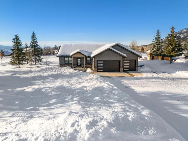 $845,000 | 152 Porto Road, Star Valley Ranch, WY 83127