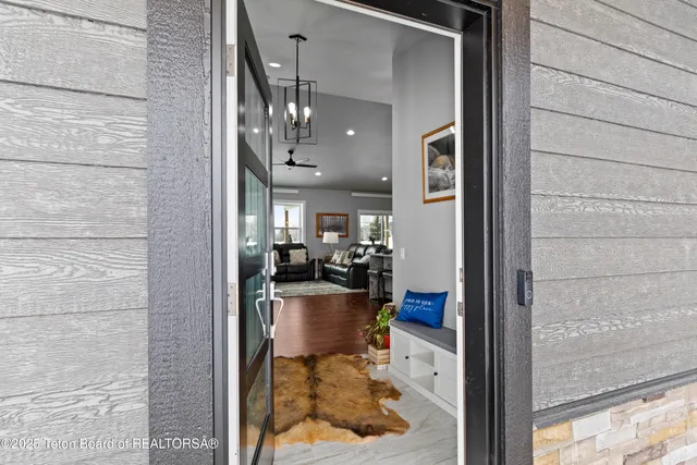 $845,000 | 152 Porto Road, Star Valley Ranch, WY 83127