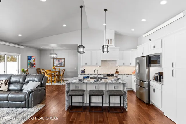 $845,000 | 152 Porto Road, Star Valley Ranch, WY 83127