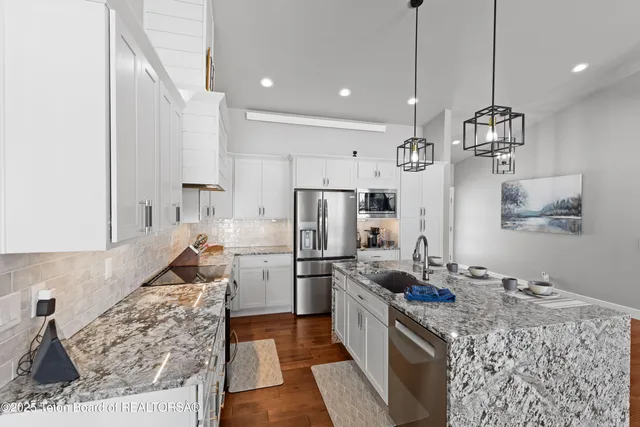 $845,000 | 152 Porto Road, Star Valley Ranch, WY 83127