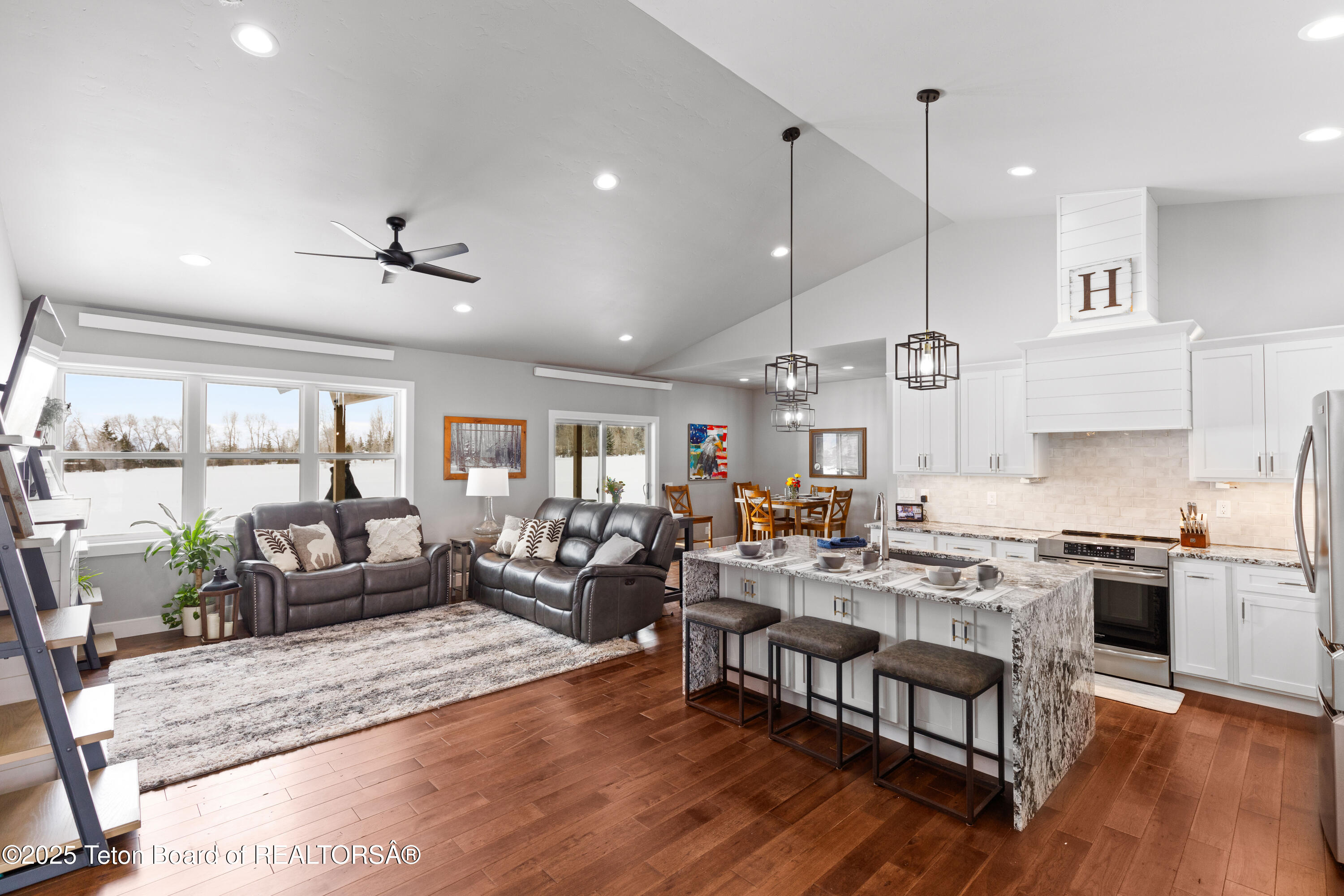 152 Porto Road Star Valley Ranch, WY 83127 - Photo 10 of 44 Open Concept Living