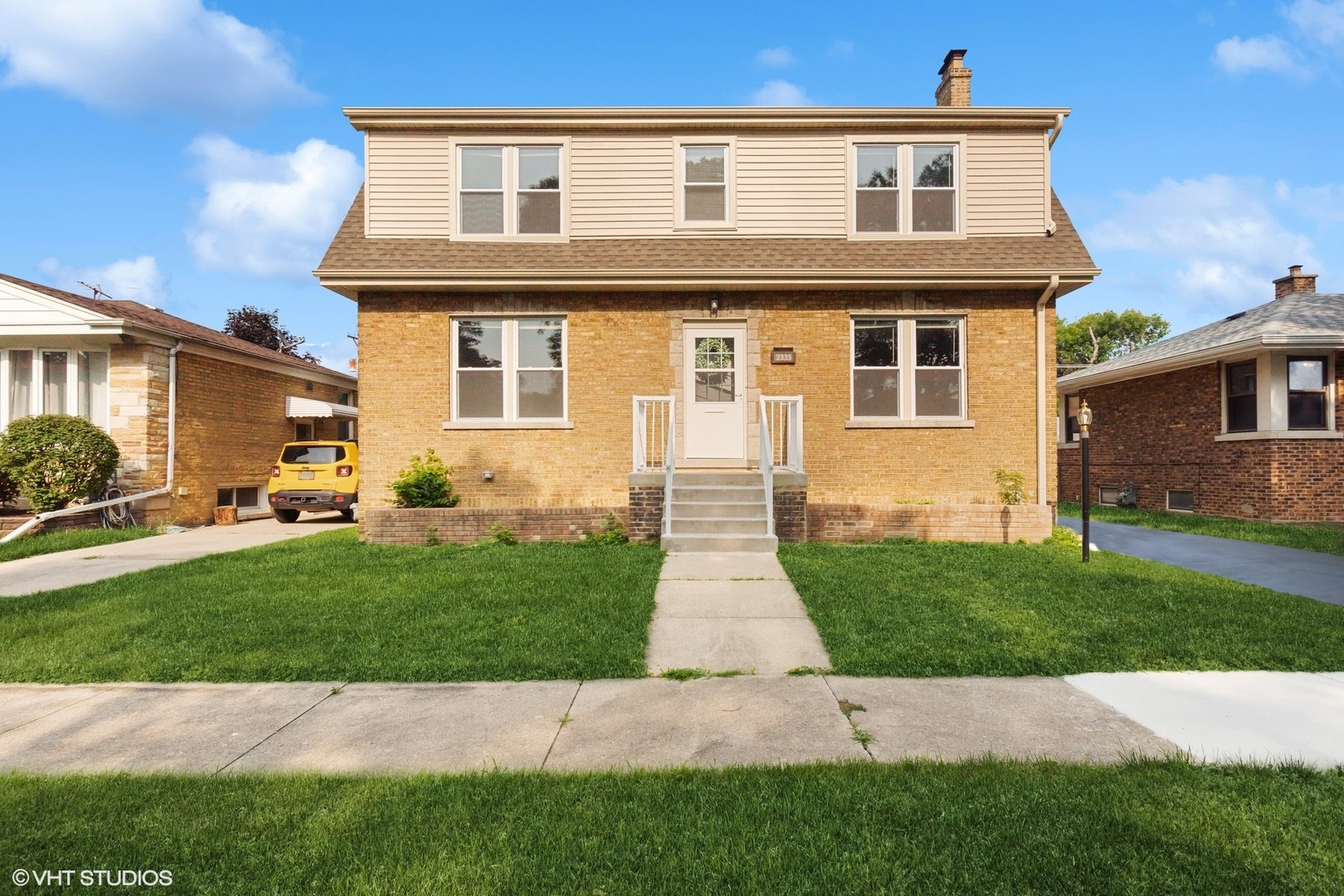 2335 2nd Avenue North Riverside, IL 60546 - Photo 1 of 36 Gallery Image 1