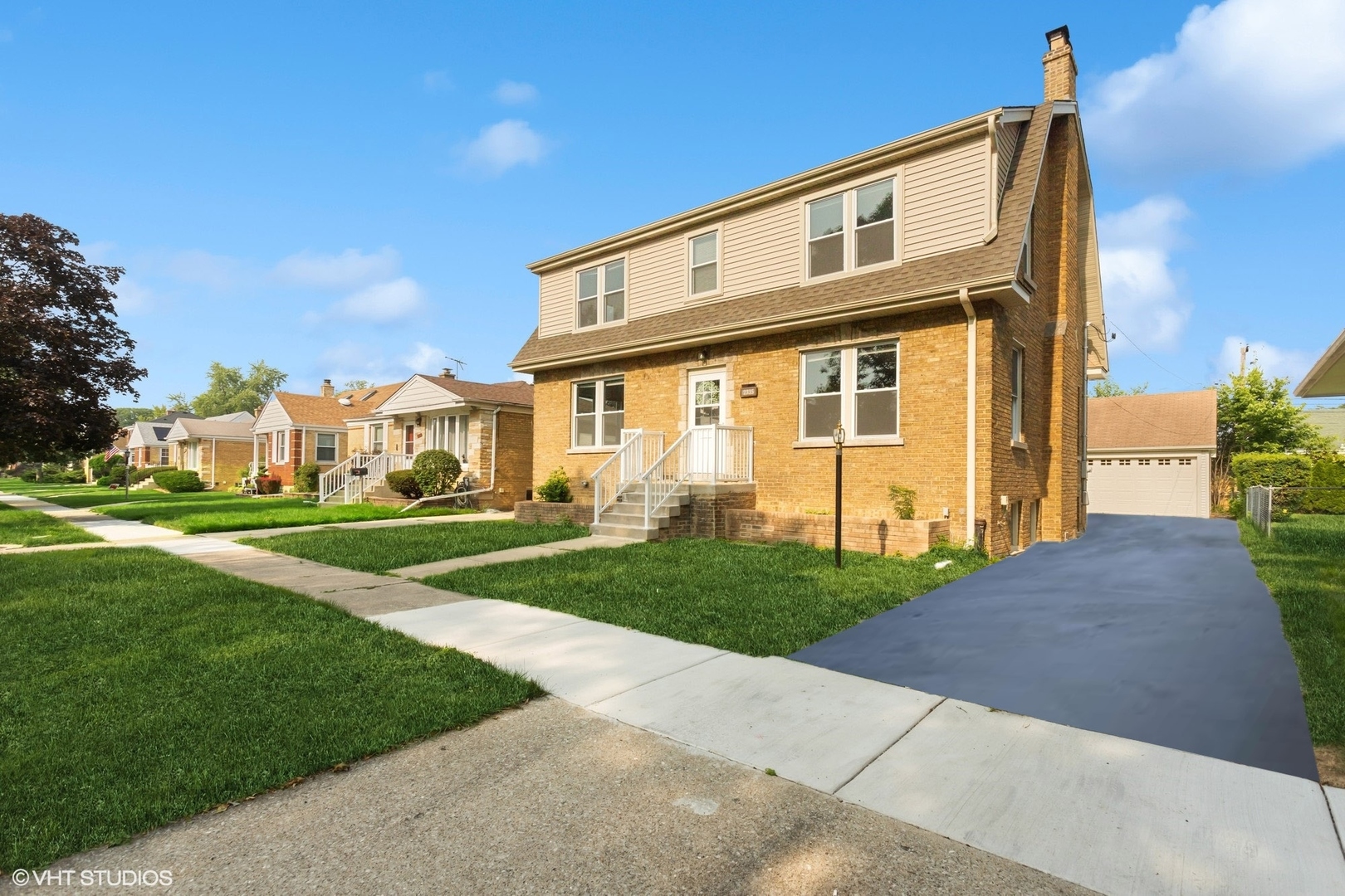 2335 2nd Avenue North Riverside, IL 60546 - Photo 2 of 36 Gallery Image 2