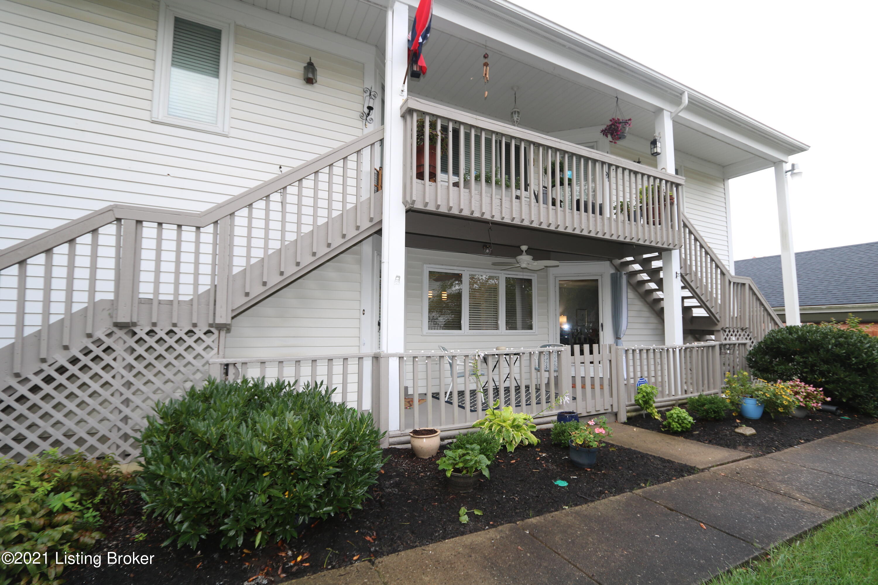 256 Moser Road Louisville, KY 40223 - Photo 1 of 25 IMG_7593
