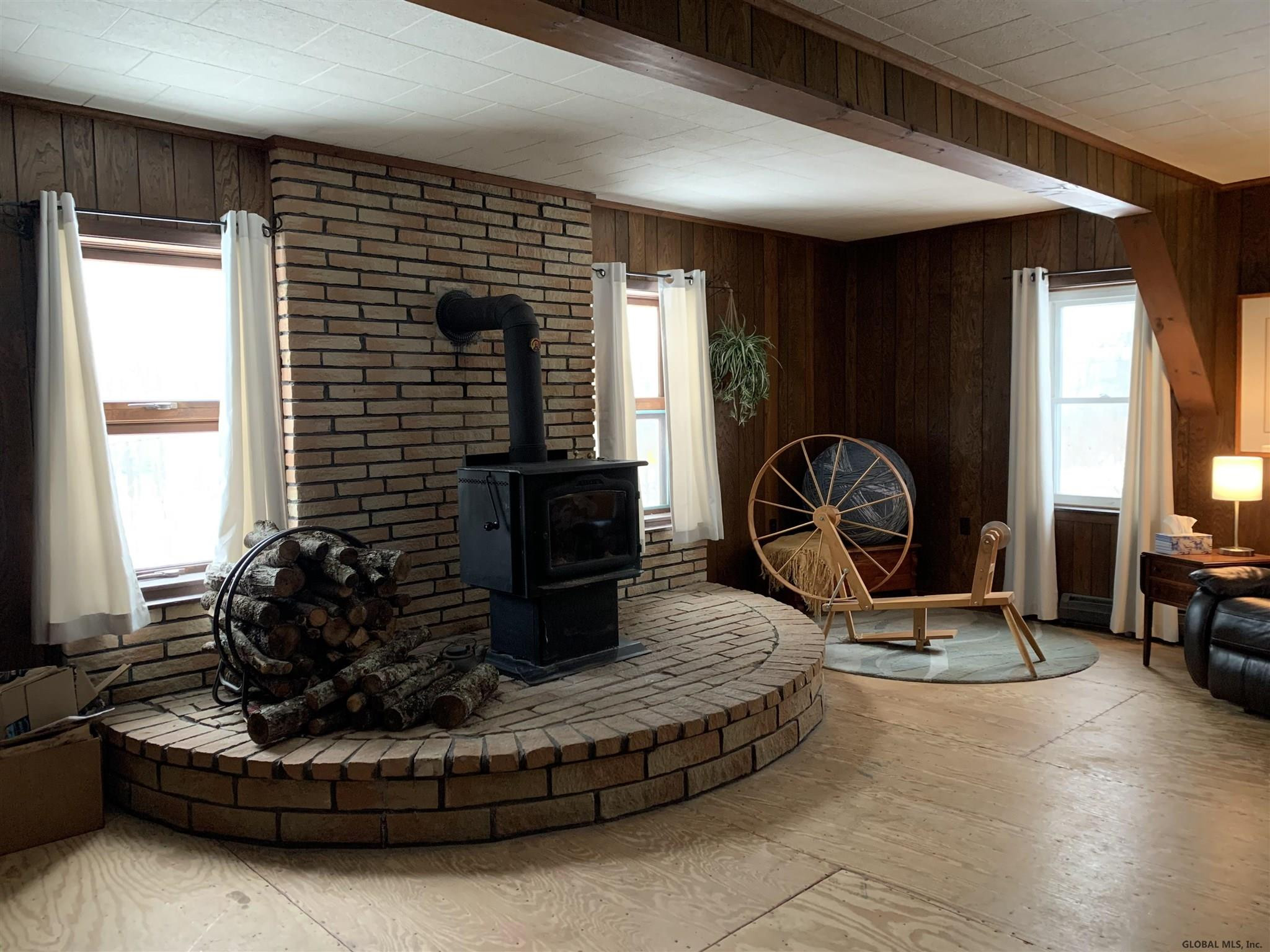 137 Chapman Road Hampton, NY 12887 - Photo 11 of 15 Photo 11