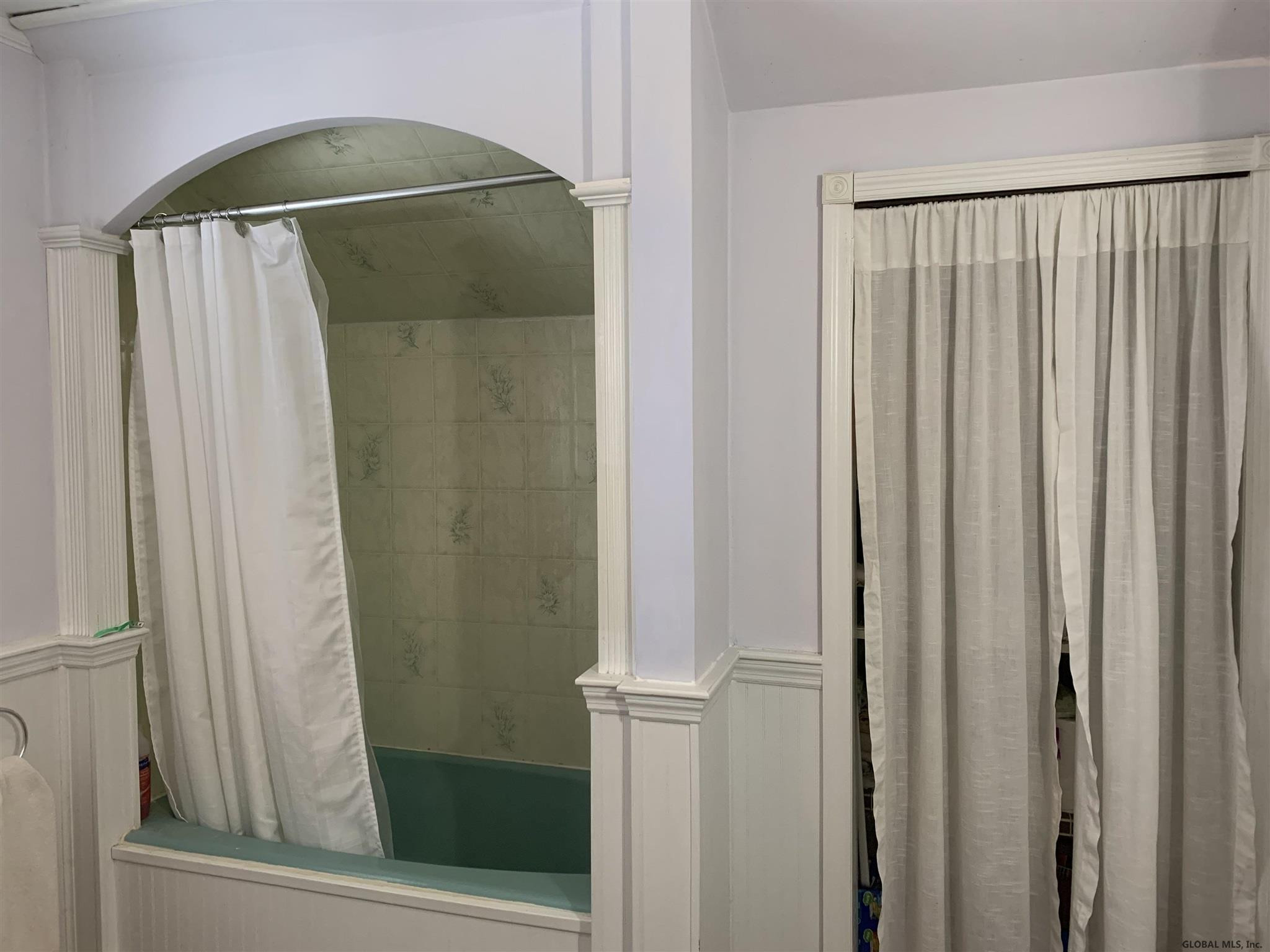 137 Chapman Road Hampton, NY 12887 - Photo 13 of 15 Photo 13