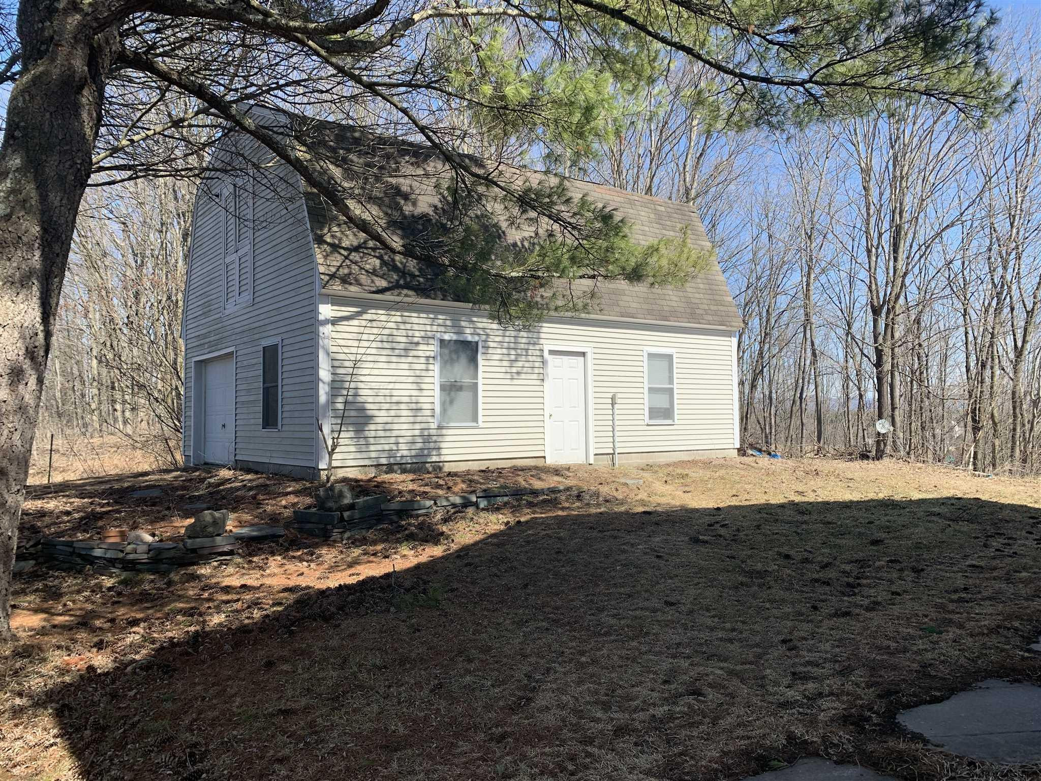 137 Chapman Road Hampton, NY 12887 - Photo 8 of 15 Photo 8